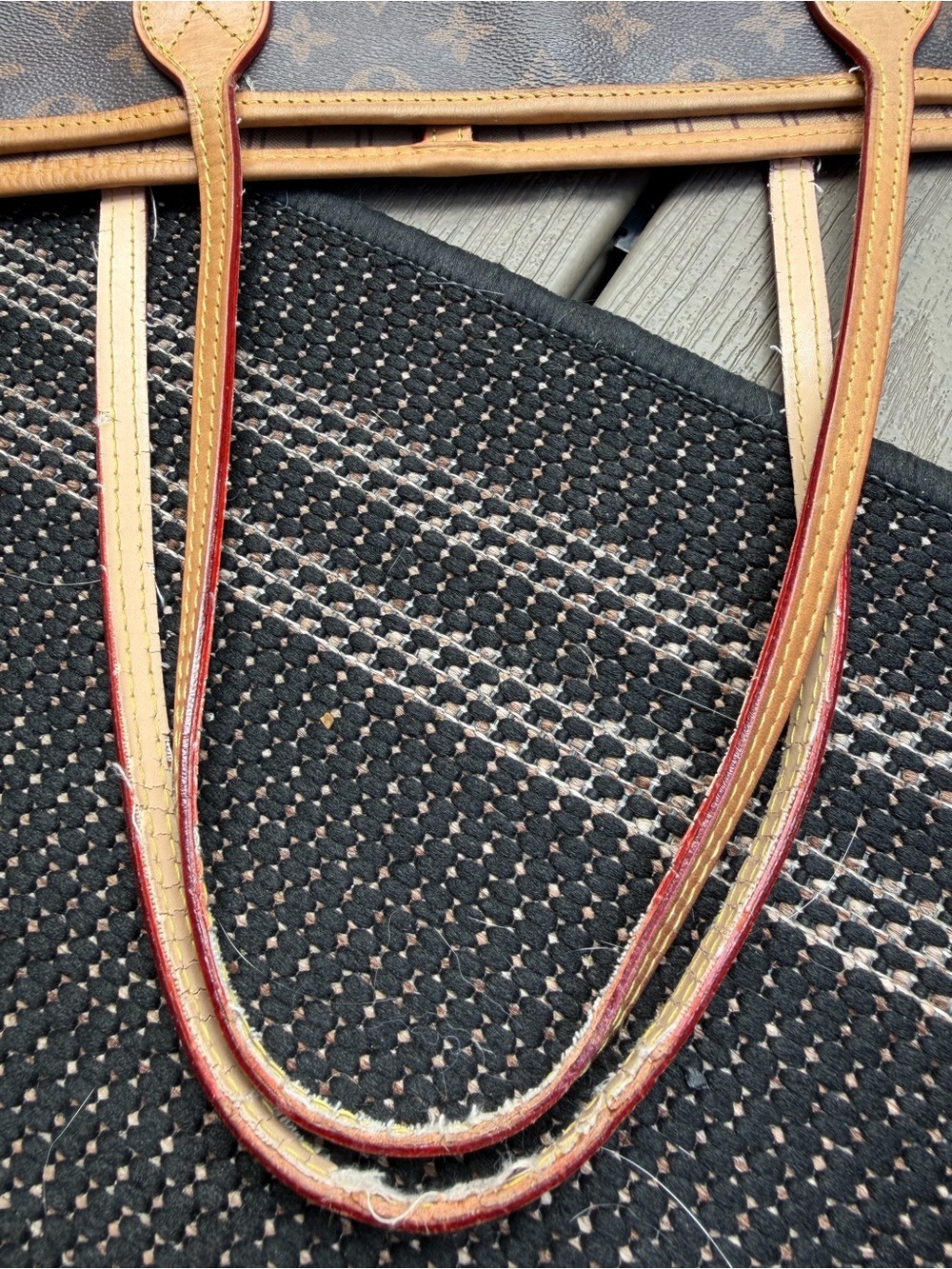 Louis Vuitton Monogram Canvas Tote with Vachetta Trim 
Neverful GM size - Picture 16 of 16